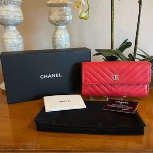 CHANEL V Stitch Chevron Studded Detail CC Logo Lambskin Long Trifold Wallet